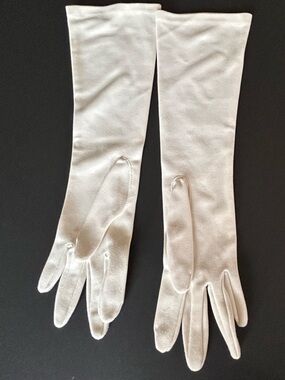 Grandoe Forearm Ivory Gloves Vintage Tapered Fingers